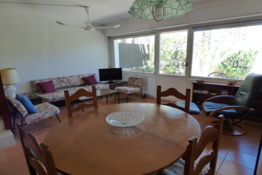Alicante,Alicante,España,3 Bedrooms Bedrooms,2 BathroomsBathrooms,Adosada,34846