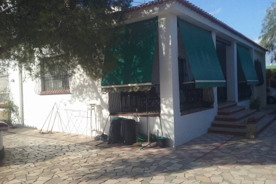 San Vicente del Raspeig,Alicante,España,4 Bedrooms Bedrooms,3 BathroomsBathrooms,Chalets,34868