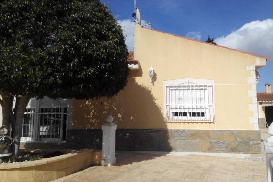 San Vicente del Raspeig,Alicante,España,3 Bedrooms Bedrooms,2 BathroomsBathrooms,Chalets,34877