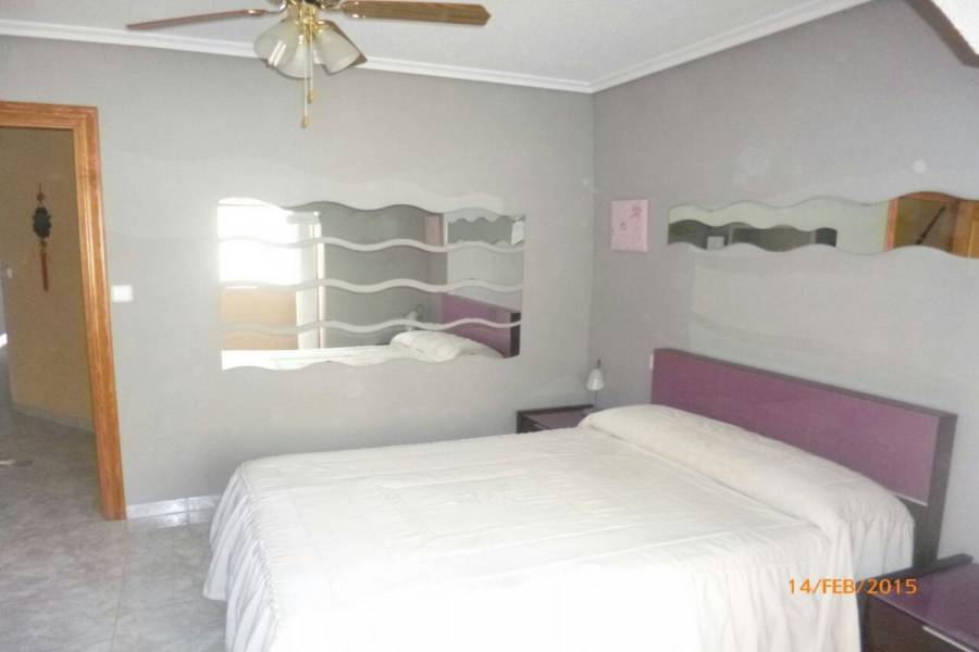 Alicante,Alicante,España,3 Bedrooms Bedrooms,1 BañoBathrooms,Atico,34883
