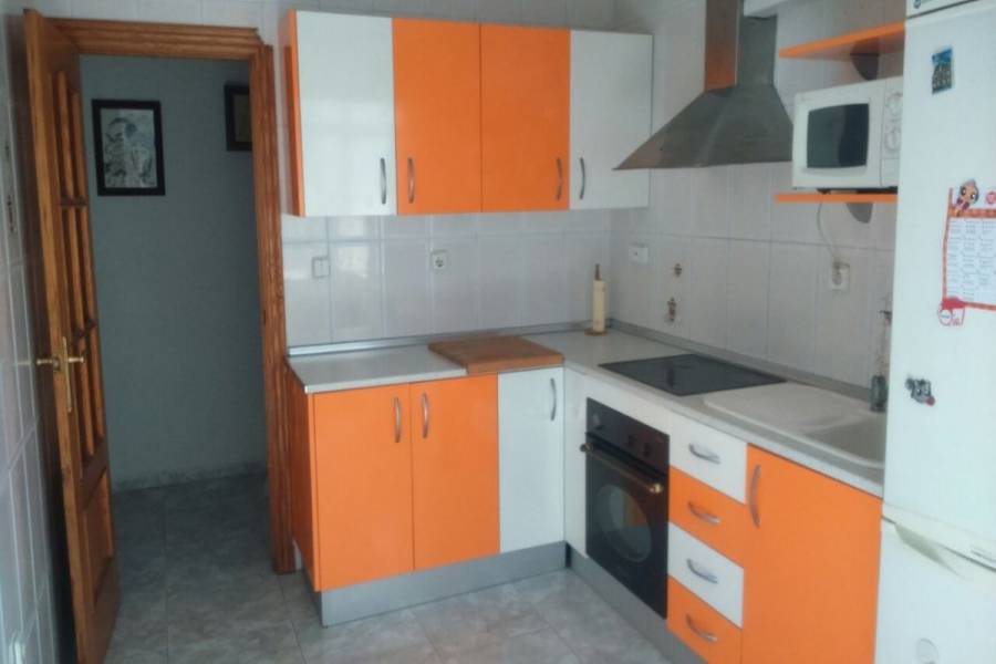 Alicante,Alicante,España,3 Bedrooms Bedrooms,1 BañoBathrooms,Atico,34883