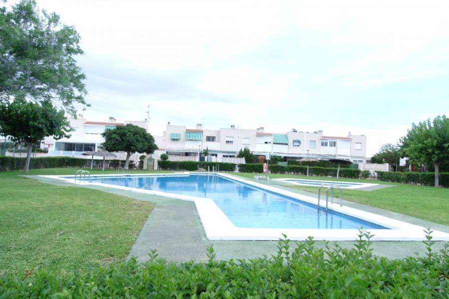 San Vicente del Raspeig,Alicante,España,3 Bedrooms Bedrooms,2 BathroomsBathrooms,Adosada,34886