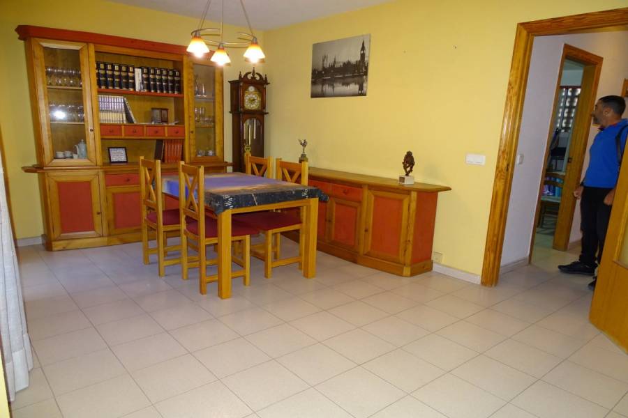 San Vicente del Raspeig,Alicante,España,3 Bedrooms Bedrooms,2 BathroomsBathrooms,Adosada,34886