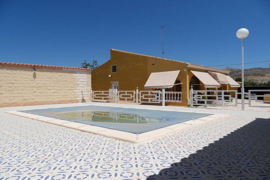 Alicante,Alicante,España,4 Bedrooms Bedrooms,2 BathroomsBathrooms,Chalets,34890