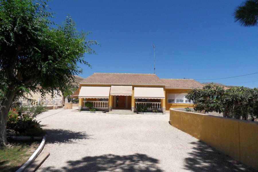 Alicante,Alicante,España,4 Bedrooms Bedrooms,2 BathroomsBathrooms,Chalets,34890