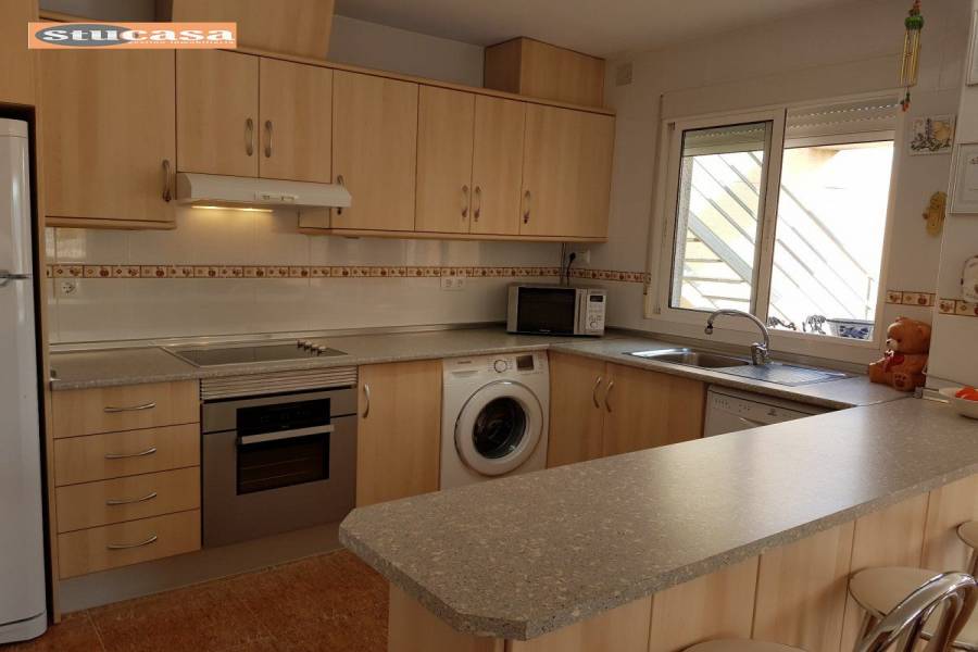 Busot,Alicante,España,4 Bedrooms Bedrooms,3 BathroomsBathrooms,Chalets,34913