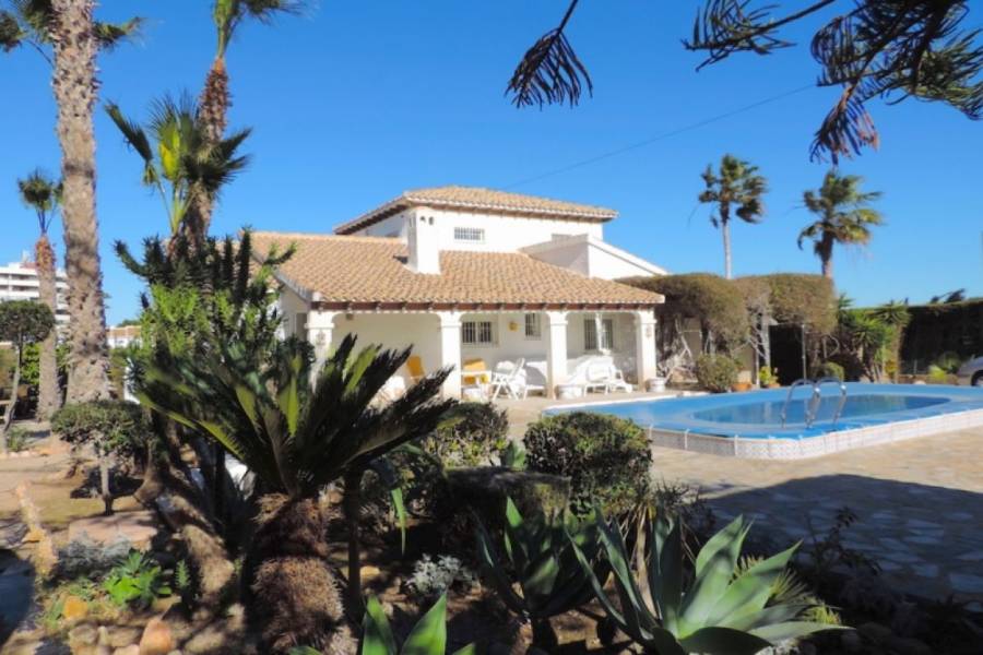 Orihuela Costa,Alicante,España,3 Bedrooms Bedrooms,4 BathroomsBathrooms,Casas,34977