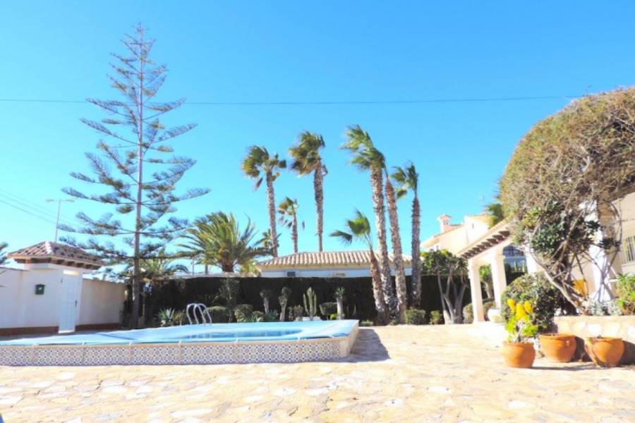 Orihuela Costa,Alicante,España,3 Bedrooms Bedrooms,4 BathroomsBathrooms,Casas,34977