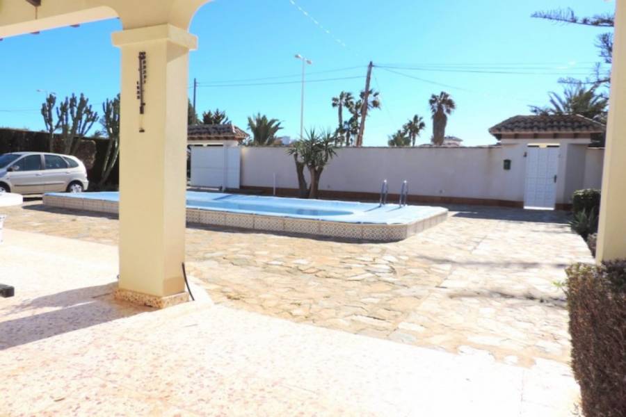 Orihuela Costa,Alicante,España,3 Bedrooms Bedrooms,4 BathroomsBathrooms,Casas,34977