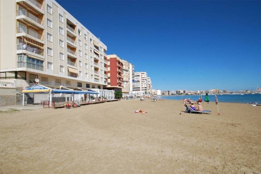 Torrevieja,Alicante,España,3 Bedrooms Bedrooms,1 BañoBathrooms,Atico,34999