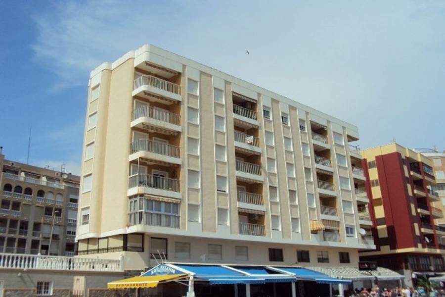 Torrevieja,Alicante,España,3 Bedrooms Bedrooms,1 BañoBathrooms,Atico,34999