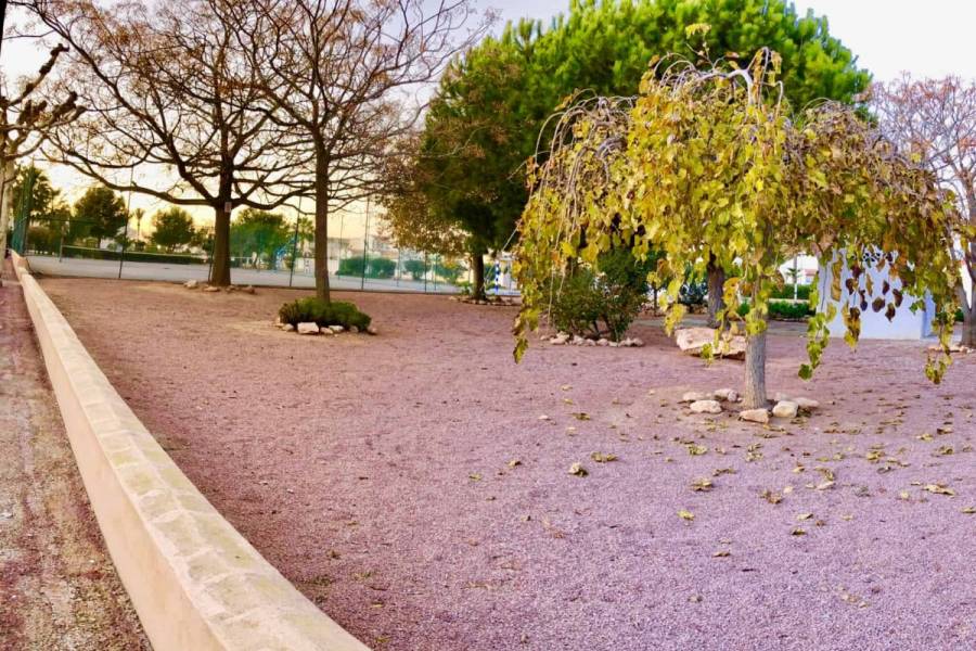 Torrevieja,Alicante,España,4 Bedrooms Bedrooms,2 BathroomsBathrooms,Adosada,35010