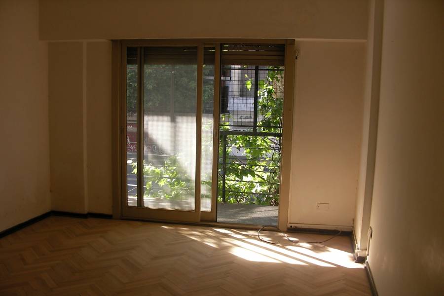 La Paternal,Capital Federal,3 Habitaciones Habitaciones,2 BañosBaños,Departamentos,Juan B Justo y Espinosa,1,1321