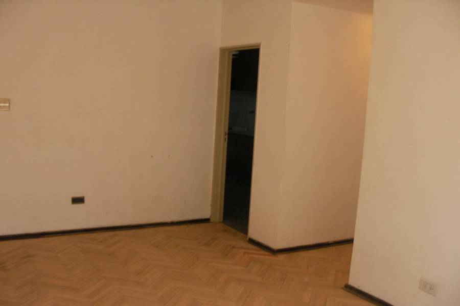La Paternal,Capital Federal,3 Habitaciones Habitaciones,2 BañosBaños,Departamentos,Juan B Justo y Espinosa,1,1321