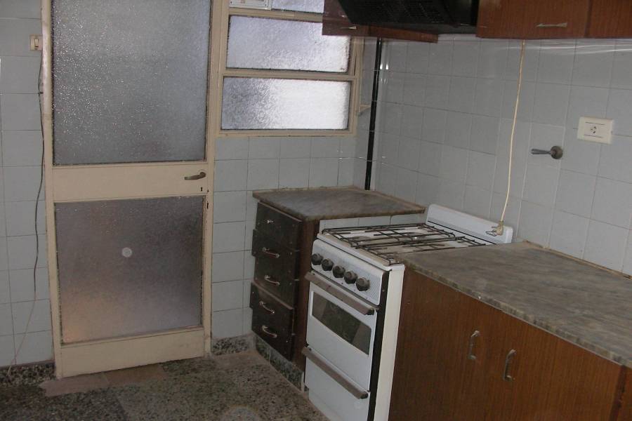 La Paternal,Capital Federal,3 Habitaciones Habitaciones,2 BañosBaños,Departamentos,Juan B Justo y Espinosa,1,1321