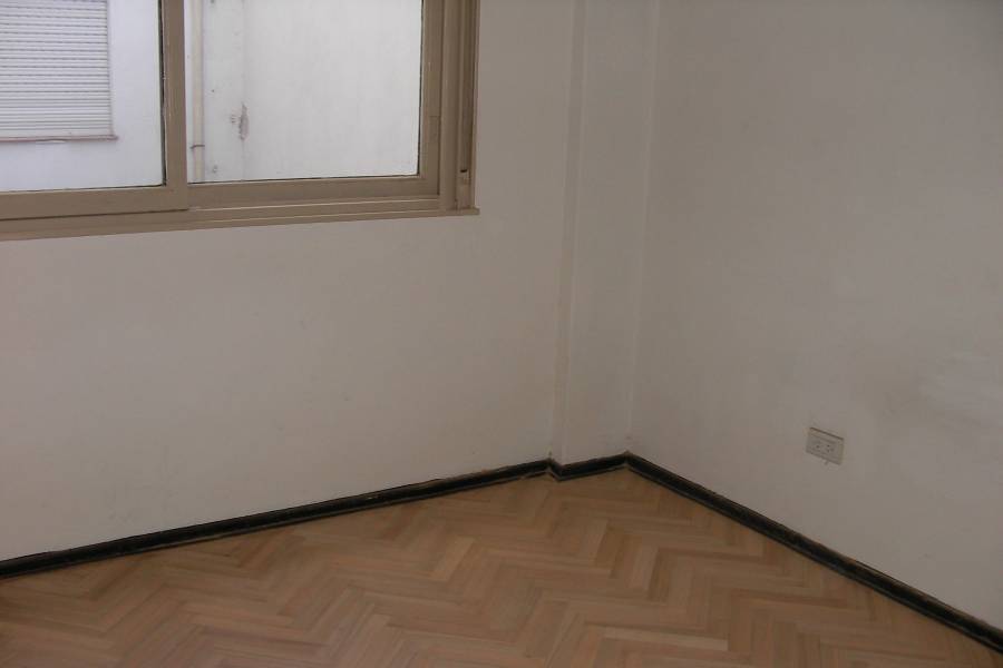 La Paternal,Capital Federal,3 Habitaciones Habitaciones,2 BañosBaños,Departamentos,Juan B Justo y Espinosa,1,1321