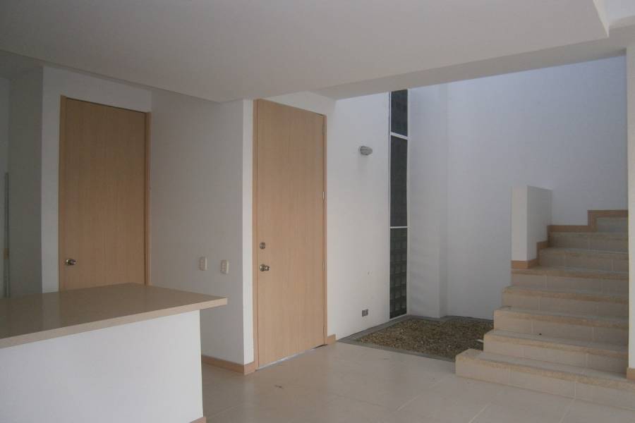Cali,Valle del Cauca,Colombia,3 Bedrooms Bedrooms,3 BathroomsBathrooms,Casas,CR Cedros del Castillo,1,4137
