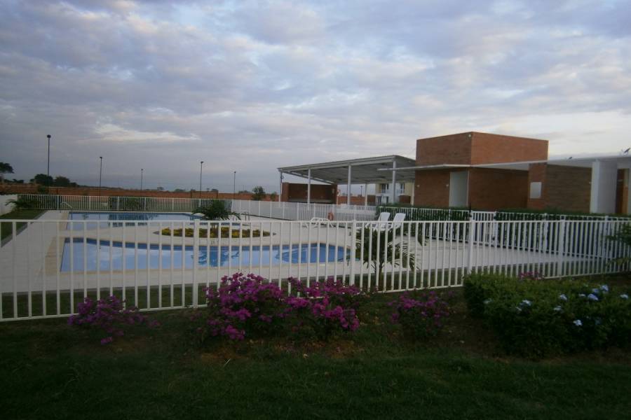Cali,Valle del Cauca,Colombia,3 Bedrooms Bedrooms,3 BathroomsBathrooms,Casas,CR Cedros del Castillo,1,4137
