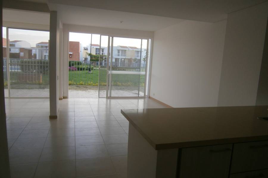 Cali,Valle del Cauca,Colombia,3 Bedrooms Bedrooms,3 BathroomsBathrooms,Casas,CR Cedros del Castillo,1,4137