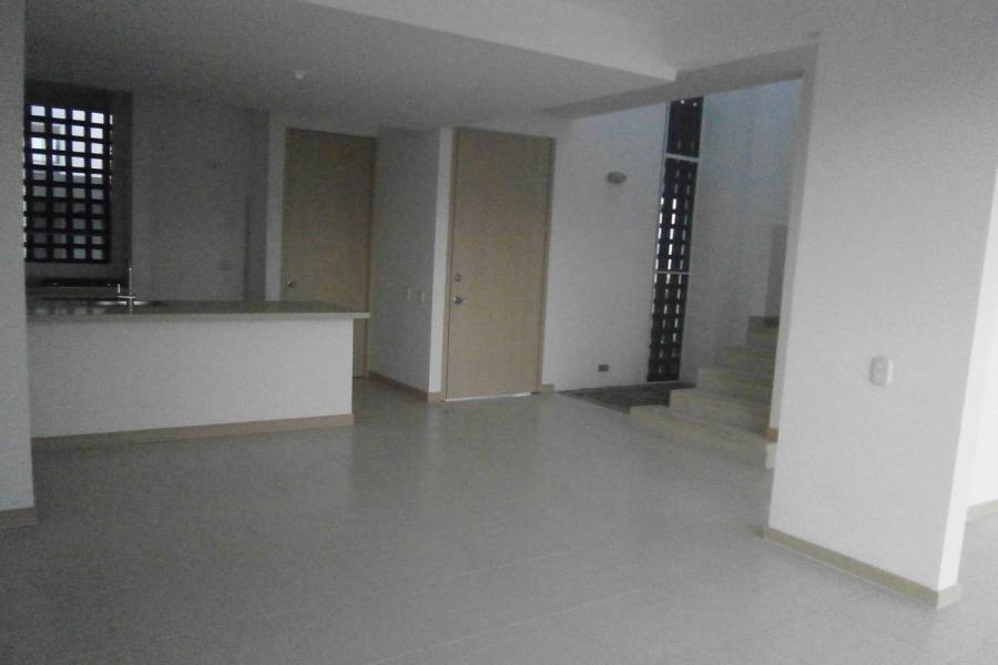 Cali,Valle del Cauca,Colombia,3 Bedrooms Bedrooms,3 BathroomsBathrooms,Casas,CR Cedros del Castillo,1,4137