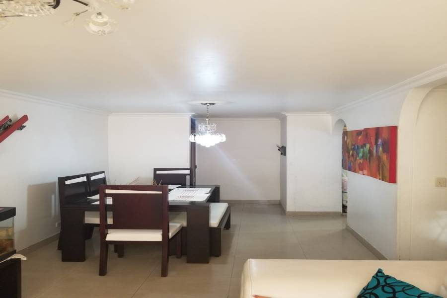Cali,Valle del Cauca,Colombia,3 Bedrooms Bedrooms,1 BañoBathrooms,Apartamentos,1,4138