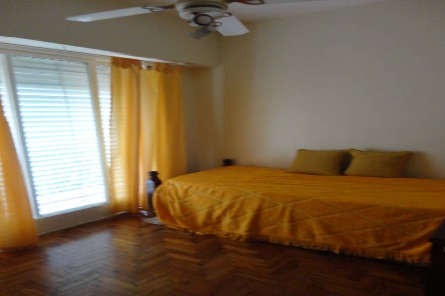 Parque Avellaneda,Capital Federal,3 BañosBaños,Casas,DOLORES,1010