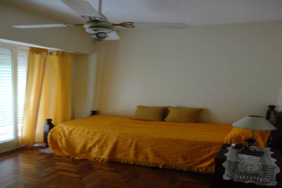 Parque Avellaneda,Capital Federal,3 BañosBaños,Casas,DOLORES,1010