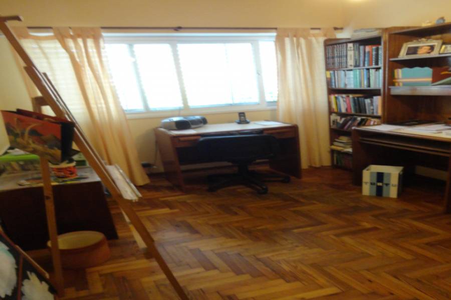 Parque Avellaneda,Capital Federal,3 BañosBaños,Casas,DOLORES,1010