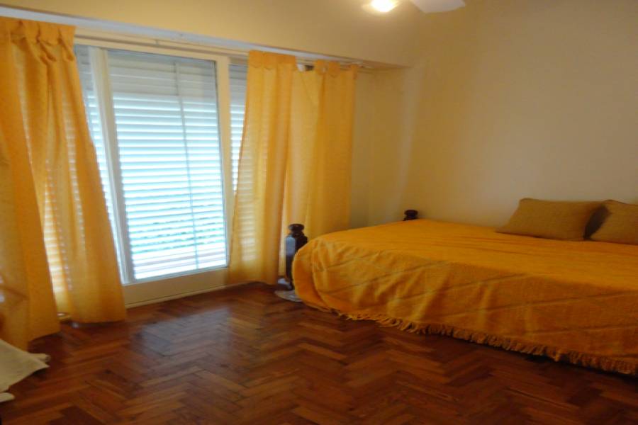 Parque Avellaneda,Capital Federal,3 BañosBaños,Casas,DOLORES,1010