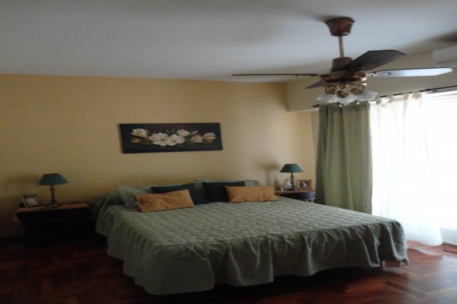 Parque Avellaneda,Capital Federal,3 BañosBaños,Casas,DOLORES,1010