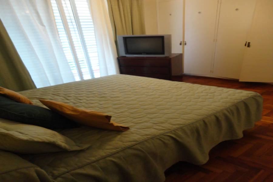 Parque Avellaneda,Capital Federal,3 BañosBaños,Casas,DOLORES,1010