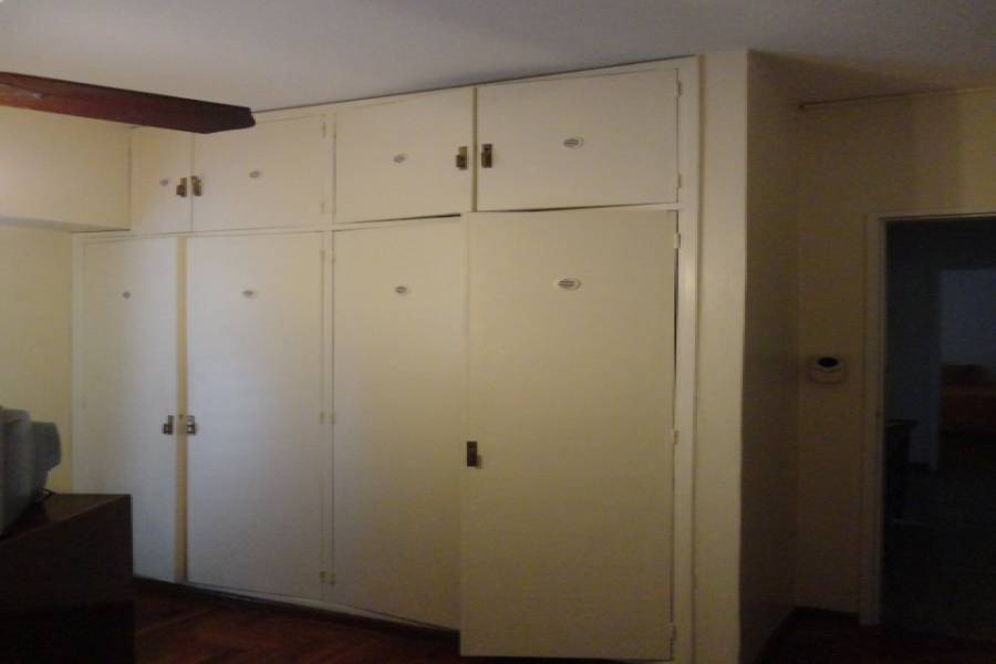Parque Avellaneda,Capital Federal,3 BañosBaños,Casas,DOLORES,1010