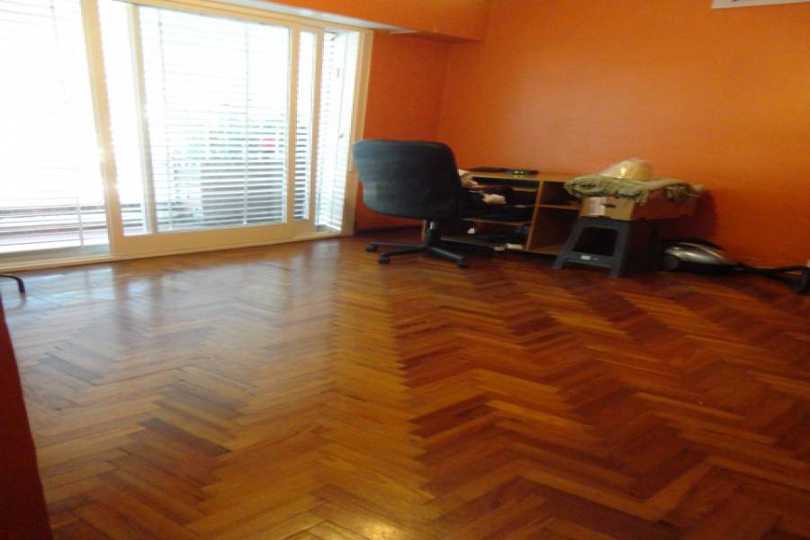 Parque Avellaneda,Capital Federal,3 BañosBaños,Casas,DOLORES,1010