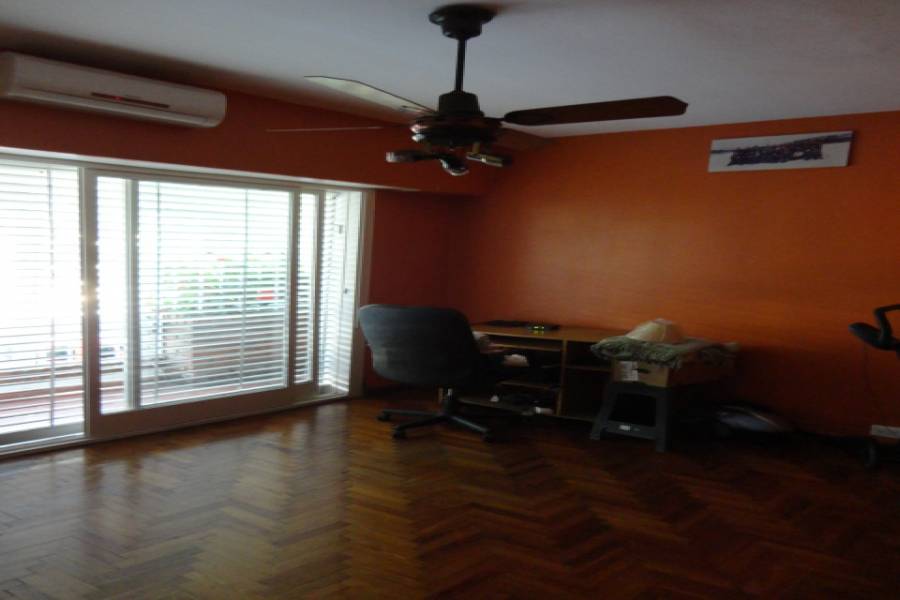 Parque Avellaneda,Capital Federal,3 BañosBaños,Casas,DOLORES,1010