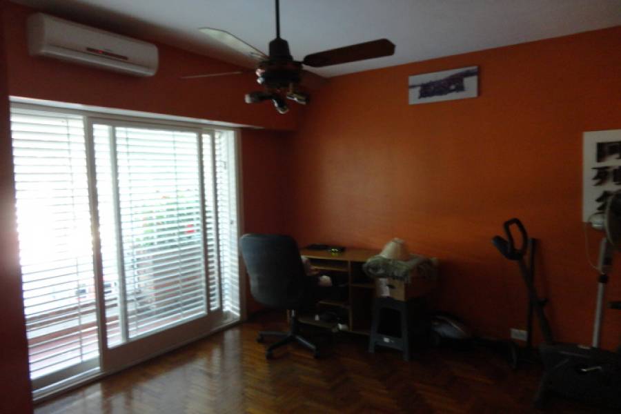 Parque Avellaneda,Capital Federal,3 BañosBaños,Casas,DOLORES,1010