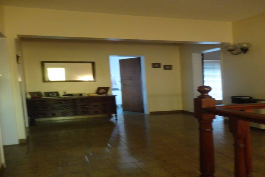 Parque Avellaneda,Capital Federal,3 BañosBaños,Casas,DOLORES,1010