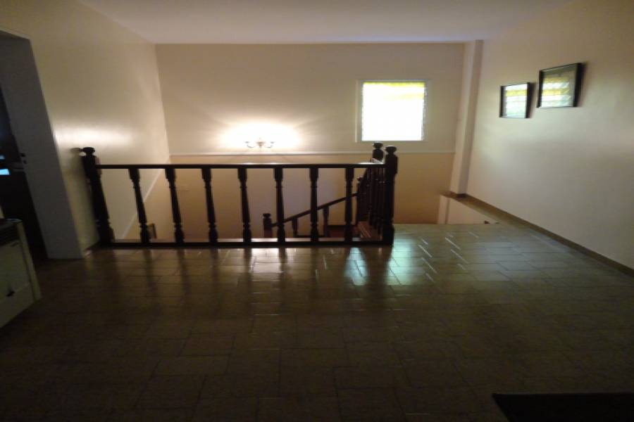 Parque Avellaneda,Capital Federal,3 BañosBaños,Casas,DOLORES,1010