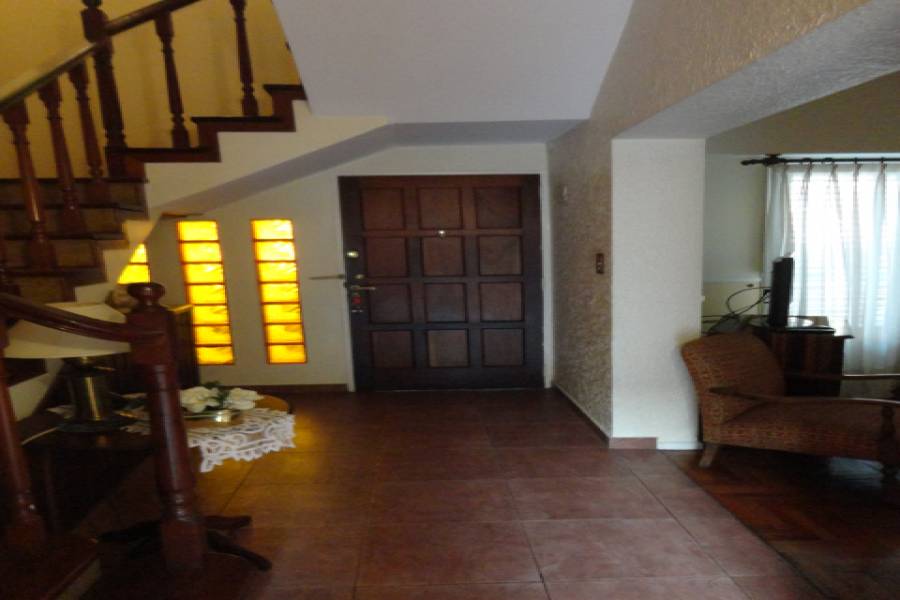 Parque Avellaneda,Capital Federal,3 BañosBaños,Casas,DOLORES,1010