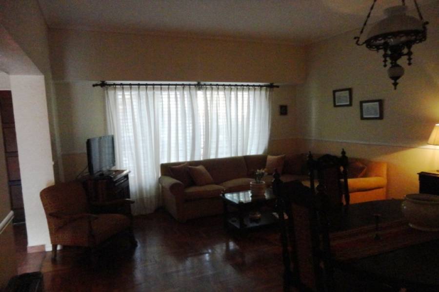 Parque Avellaneda,Capital Federal,3 BañosBaños,Casas,DOLORES,1010