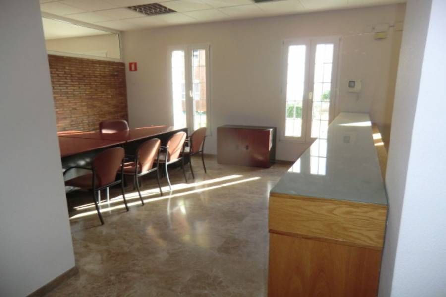 Paterna,Valencia,España,2 BathroomsBathrooms,Locales,4189