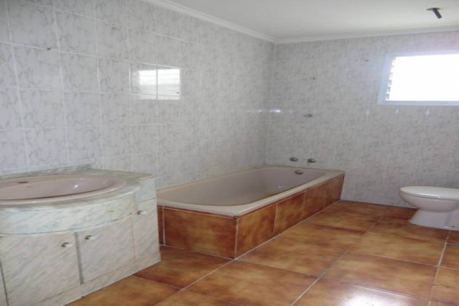 Valencia,Valencia,España,3 Bedrooms Bedrooms,1 BañoBathrooms,Apartamentos,4204