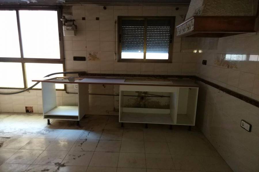 Paterna,Valencia,España,3 Bedrooms Bedrooms,1 BañoBathrooms,Apartamentos,4205