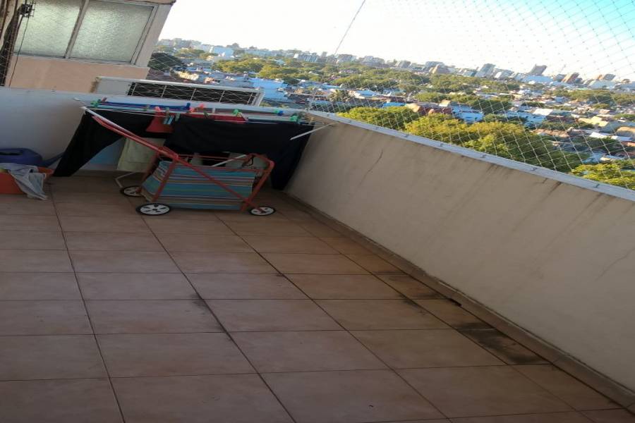 Flores,Capital Federal,3 Habitaciones Habitaciones,2 BañosBaños,Departamentos,VARELA,1011