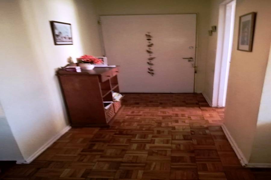 Flores,Capital Federal,3 Habitaciones Habitaciones,2 BañosBaños,Departamentos,VARELA,1011