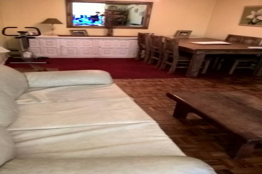 Flores,Capital Federal,3 Habitaciones Habitaciones,2 BañosBaños,Departamentos,VARELA,1011