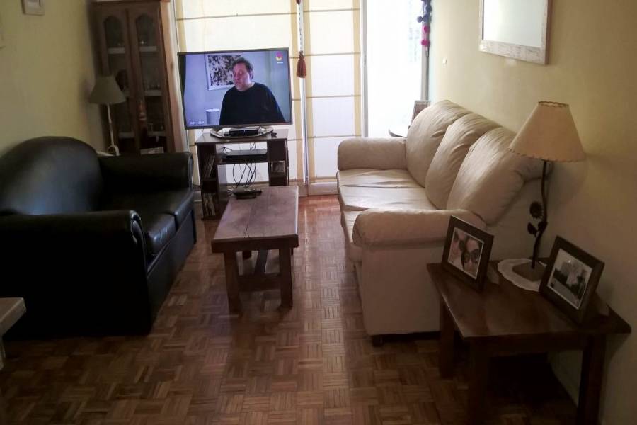 Flores,Capital Federal,3 Habitaciones Habitaciones,2 BañosBaños,Departamentos,VARELA,1011