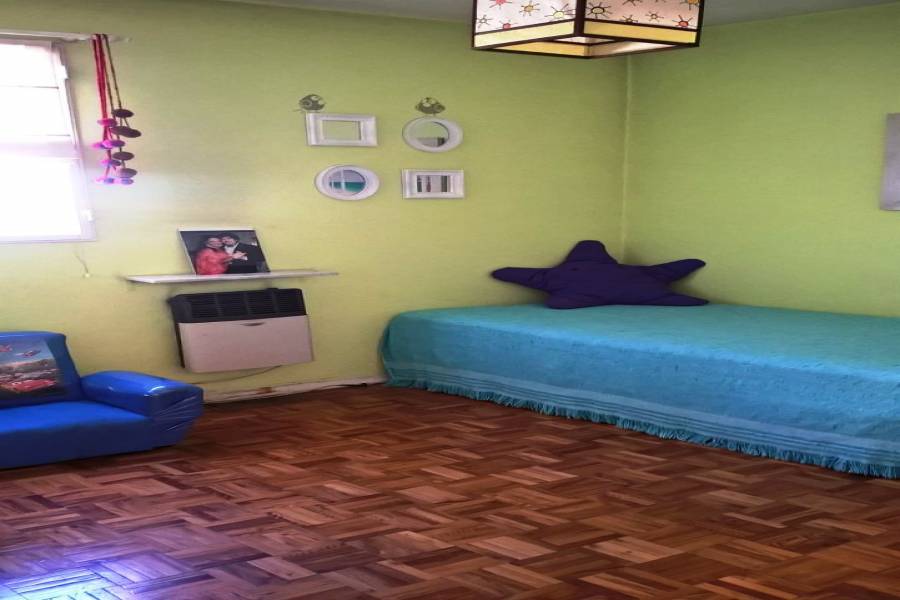 Flores,Capital Federal,3 Habitaciones Habitaciones,2 BañosBaños,Departamentos,VARELA,1011