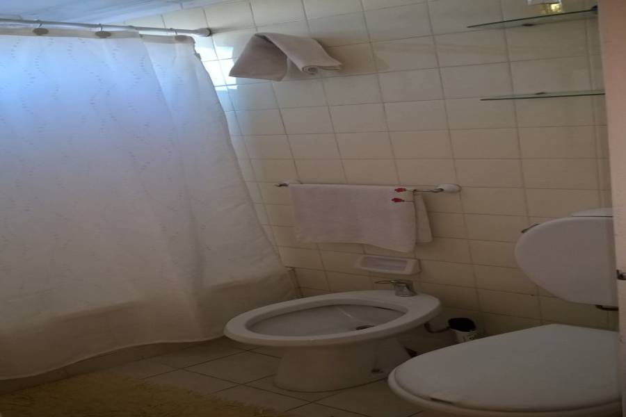 Flores,Capital Federal,3 Habitaciones Habitaciones,2 BañosBaños,Departamentos,VARELA,1011