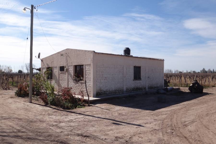 Mendoza,Campos,Manzanares esquina Larrazabal,2,1345