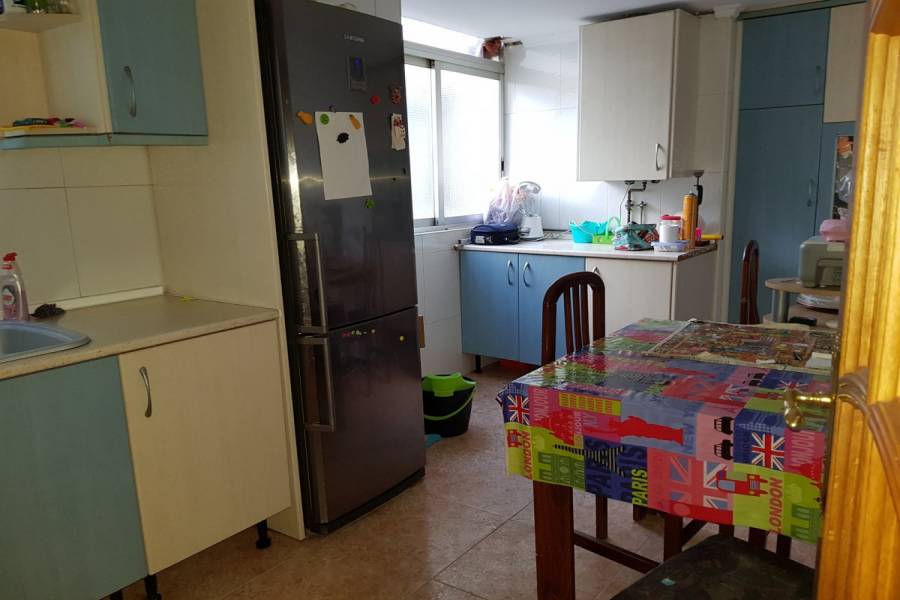 Paterna,Valencia,España,3 Bedrooms Bedrooms,1 BañoBathrooms,Apartamentos,4306